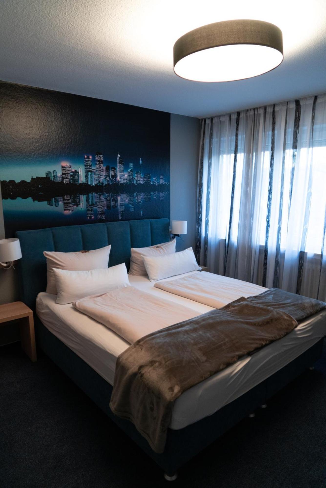 Hotel-Restaurant Kolpinghaus Линген Екстериор снимка